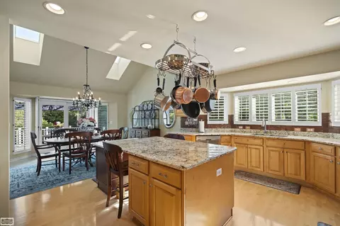 Kitchen - 19312 River Vly, Macomb, MI 48044 photo 1 of 3