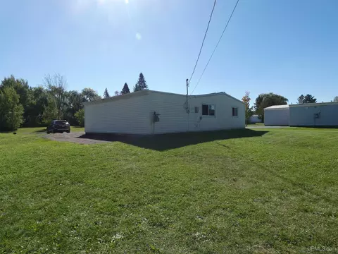 13 Oak, White Pine, MI 49971 photo 4