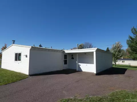 13 Oak, White Pine, MI 49971
