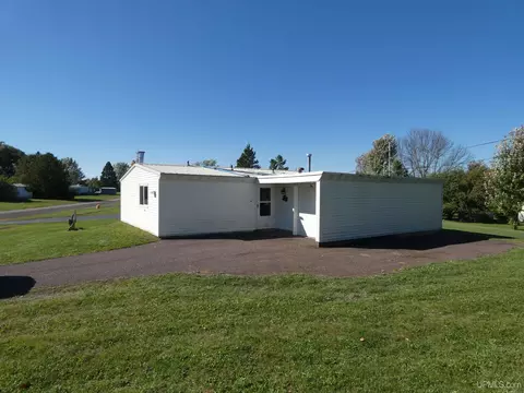 13 Oak, White Pine, MI 49971 photo 2