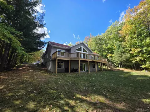 8170 County Road 550, Marquette, MI 49855