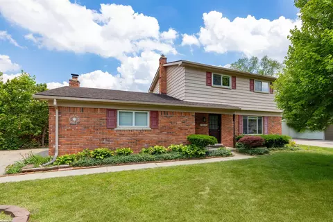 53588 Bruce Hl, Shelby Township, MI 48316