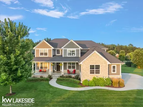 948 Watersmeet, Oxford, MI 48371