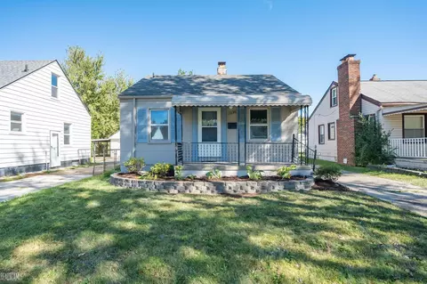 19139 Kenosha, Harper Woods, MI 48225
