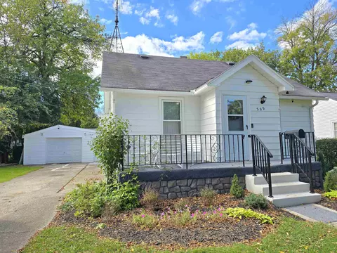 208 Plummer, Essexville, MI 48732