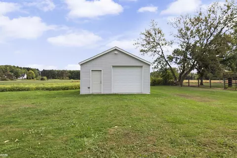 10341 Puttygut, Casco, MI 48064 photo 9