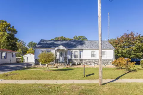 319 N Dayton, Davison, MI 48423
