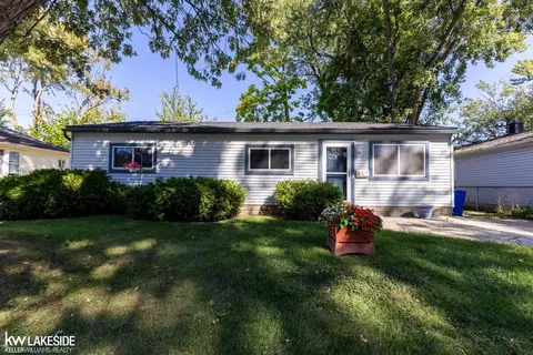1909 E Troy, Ferndale, MI 48220