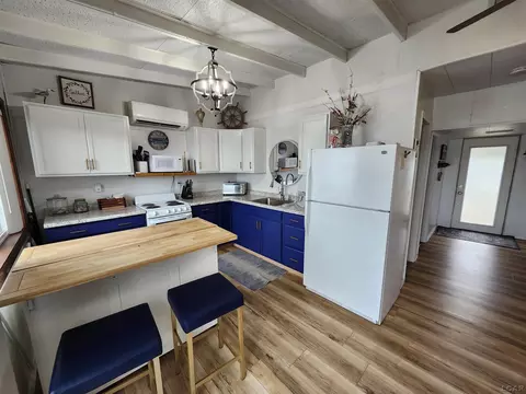 Kitchen - 271 E Rose Lk, Coldwater, MI 49036 photo 1 of 5