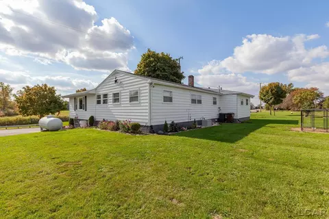 Exterior - 11250 N Custer, Dundee, MI 48131 photo 10 of 11