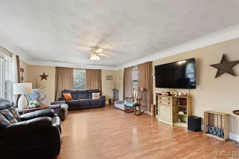 Living - 11250 N Custer, Dundee, MI 48131 photo 1 of 3