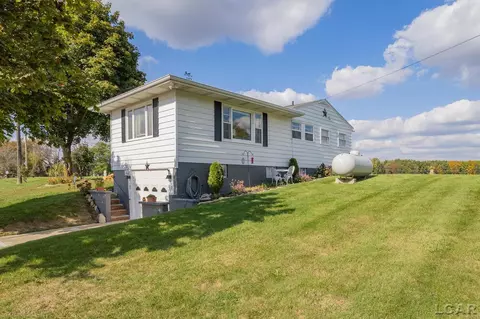Exterior - 11250 N Custer, Dundee, MI 48131 photo 5 of 11