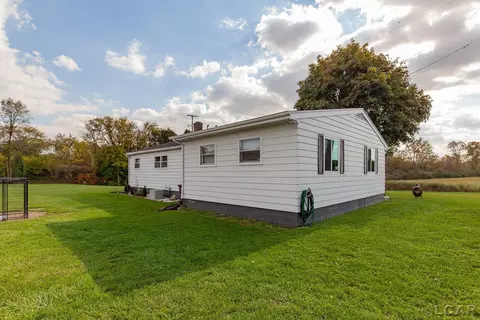 Exterior - 11250 N Custer, Dundee, MI 48131 photo 9 of 11