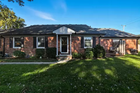 403 Bon Brae, Saint Clair Shores, MI 48081