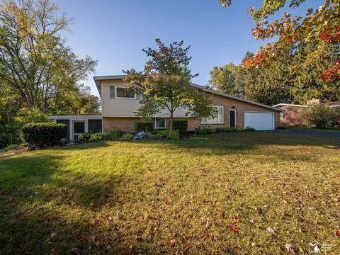 2863 Wiltshire, Lambertville, MI 48144