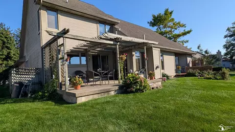 Exterior - 2583 Vivian, Monroe, MI 48162 photo 5 of 13