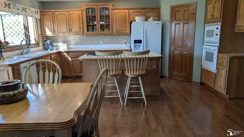Kitchen - 2583 Vivian, Monroe, MI 48162 photo 1 of 2
