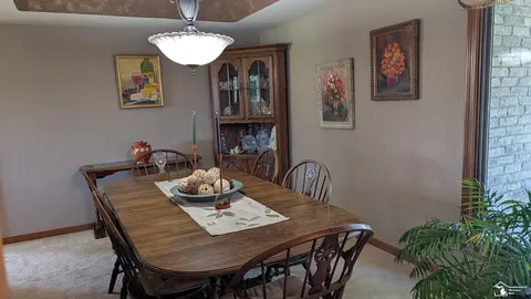 Dining - 2583 Vivian, Monroe, MI 48162 photo 2 of 2