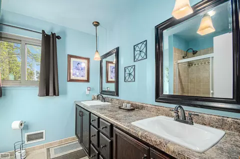Bath - 45990 Meadow, Macomb, MI 48044 photo 3 of 4