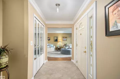 Entry Way - 45990 Meadow, Macomb, MI 48044 photo 2 of 2