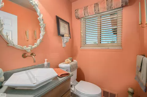 Bath - 45990 Meadow, Macomb, MI 48044 photo 2 of 4