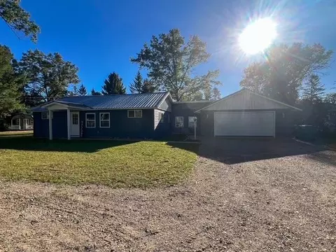 1898 E Cranberry Lk, Harrison, MI 48625