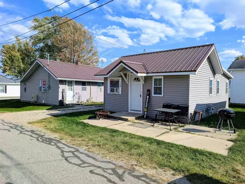 707 Shoreline, Houghton Lake, MI 48629