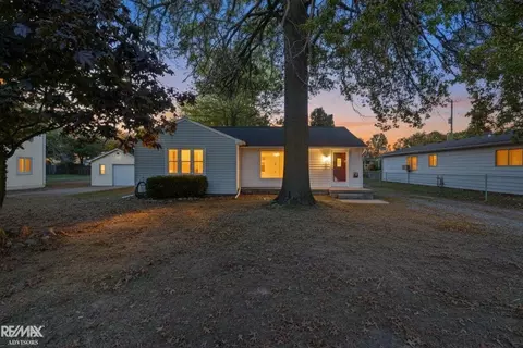 1607 Michigan, Algonac, MI 48001
