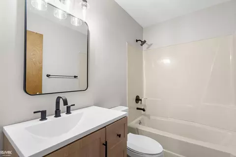Bath - 1607 Michigan, Algonac, MI 48001 photo 1 of 1