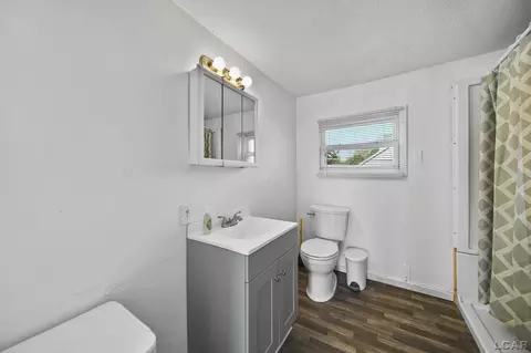 Bath - 803 Ormsby, Adrian, MI 49221 photo 1 of 1