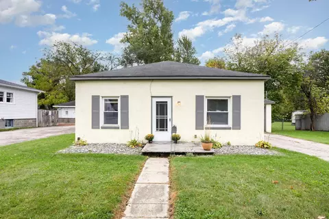 2002 Woodside, Essexville, MI 48732