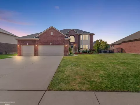 39713 Whitewater, Harrison Township, MI 48045