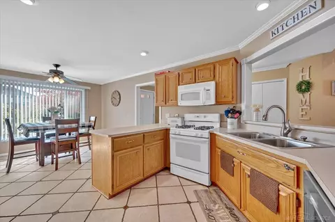 Kitchen - 54163 Bartram, Macomb, MI 48042 photo 4 of 4