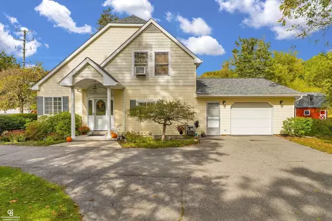 2658 Michigan, Port Huron, MI 48060