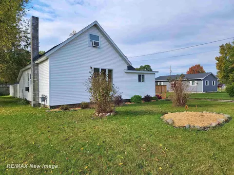 306 E Webster, Coleman, MI 48618 photo 3