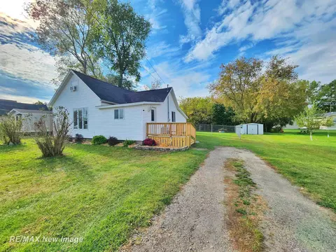 306 E Webster, Coleman, MI 48618 photo 2