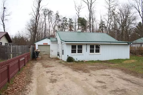 4362 Filter, Harrison, MI 48625