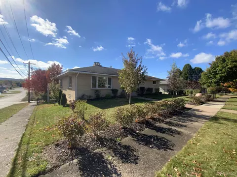 684 Mather, Ishpeming, MI 49849