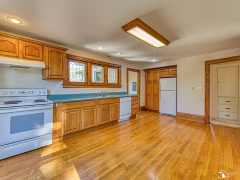 Kitchen - 151 N Macomb, Monroe, MI 48161 photo 1 of 3