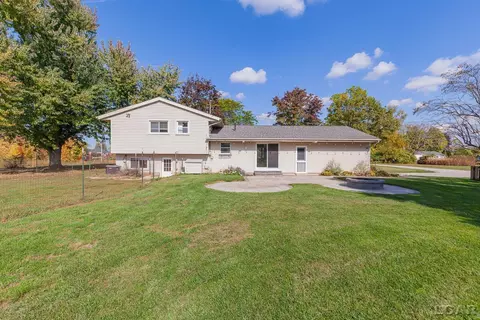 Exterior - 7957 E Monroe, Tecumseh, MI 49286 photo 5 of 7