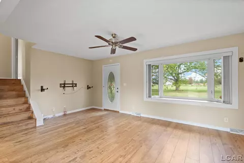 Living - 7957 E Monroe, Tecumseh, MI 49286 photo 2 of 5