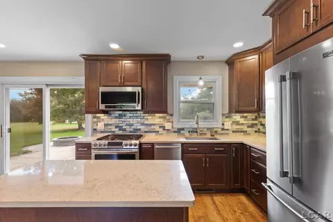 Kitchen - 7957 E Monroe, Tecumseh, MI 49286 photo 3 of 8