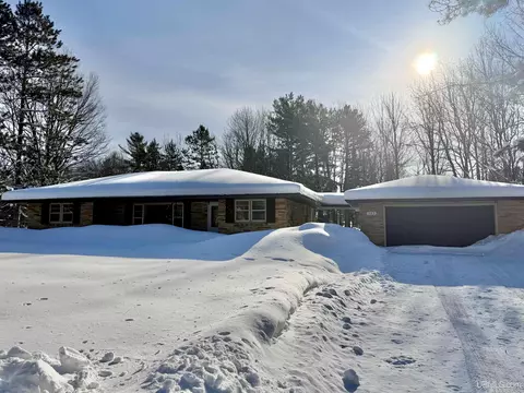 163 Wisconsin, Montreal, WI 54550