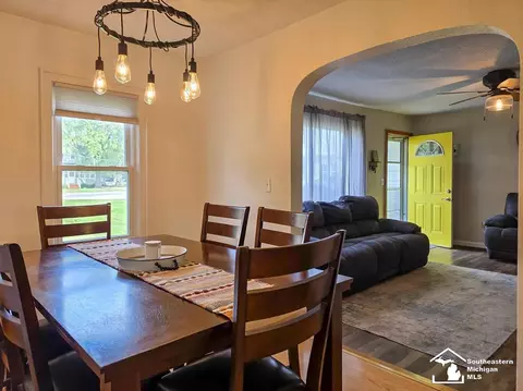 Dining - 920 Cole, Monroe, MI 48162 photo 2 of 2