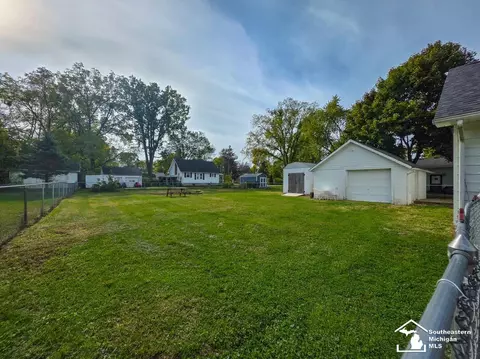 Exterior - 920 Cole, Monroe, MI 48162 photo 3 of 5