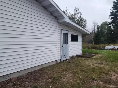 Exterior - 5951 Brampton 275, Brampton, MI 49837 photo 10 of 13