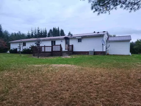 Exterior - 5951 Brampton 275, Brampton, MI 49837 photo 3 of 13