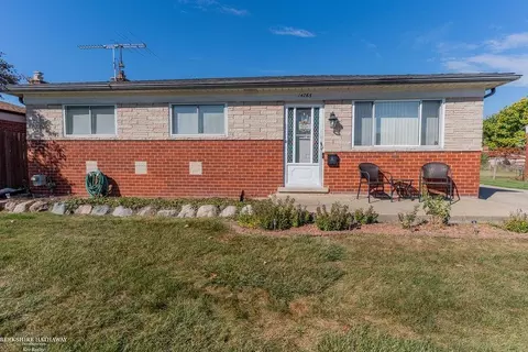14765 Chippewa, Warren, MI 48088