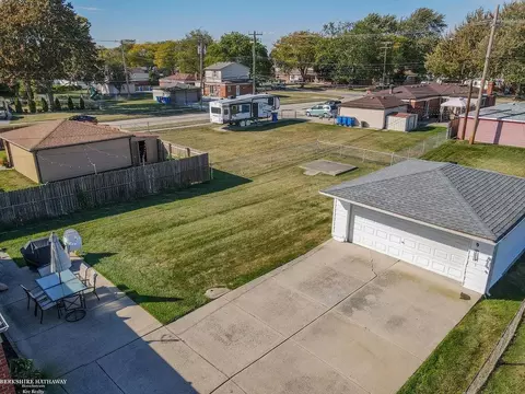 View/Area - 14765 Chippewa, Warren, MI 48088 photo 2 of 6