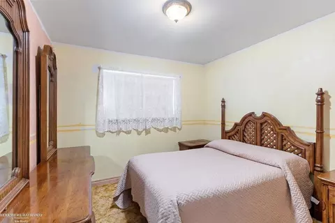 Bedroom - 14765 Chippewa, Warren, MI 48088 photo 3 of 4